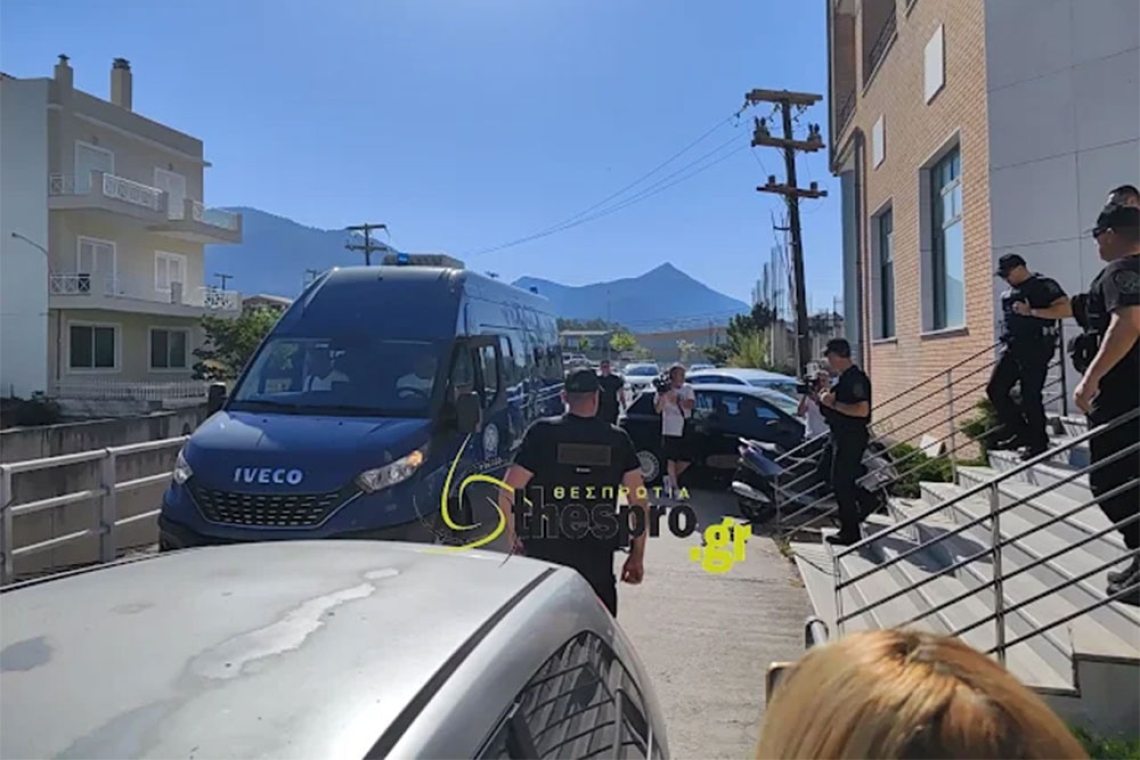 Στη φυλακή 13 από τους 14 τελωνειακούς για το κύκλωμα διαφθοράς στο τελωνείο Μαυροματίου