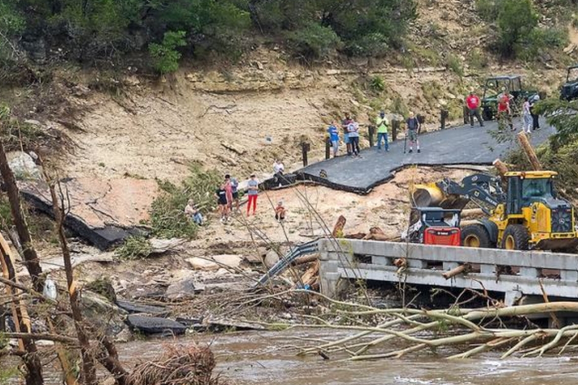 Φονικές πλημμύρες στο Τέξας: Πάνω από 160 αγνοούμενοι στις ΗΠΑ