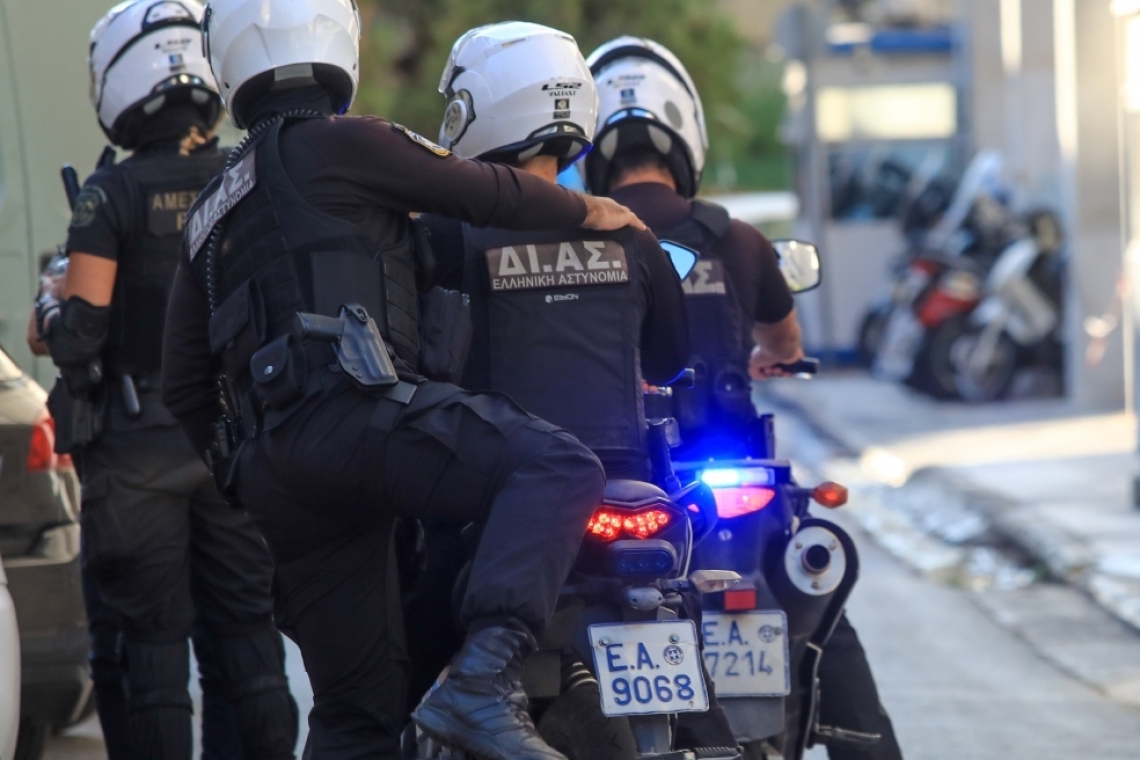 Ένοπλο επεισόδιο σε καφετέρια στον Κολωνό με τραυματία