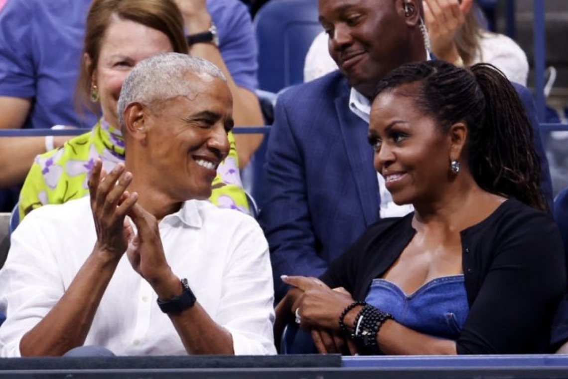 Η οικογένεια Ομπάμα διασκεδάζει τις φήμες περί διαζυγίου