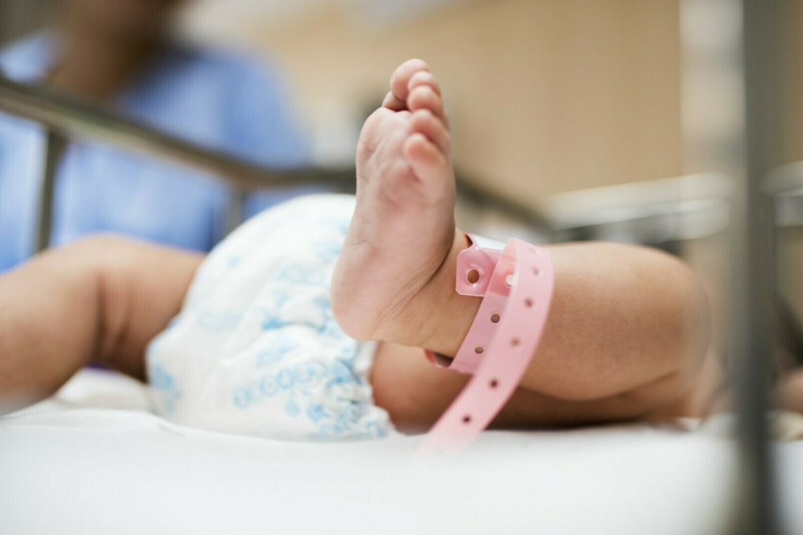 Σύλληψη μητέρας στην Ακρόπολη για εγκατάλειψη βρέφους σε καρότσι