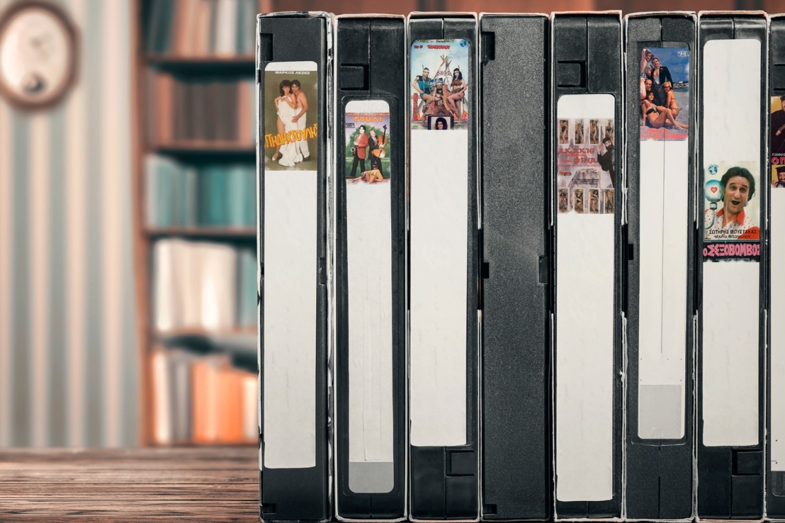 Η εποχή των VHS: Όταν η κασέτα έφερε τον κινηματογράφο στο σπίτι