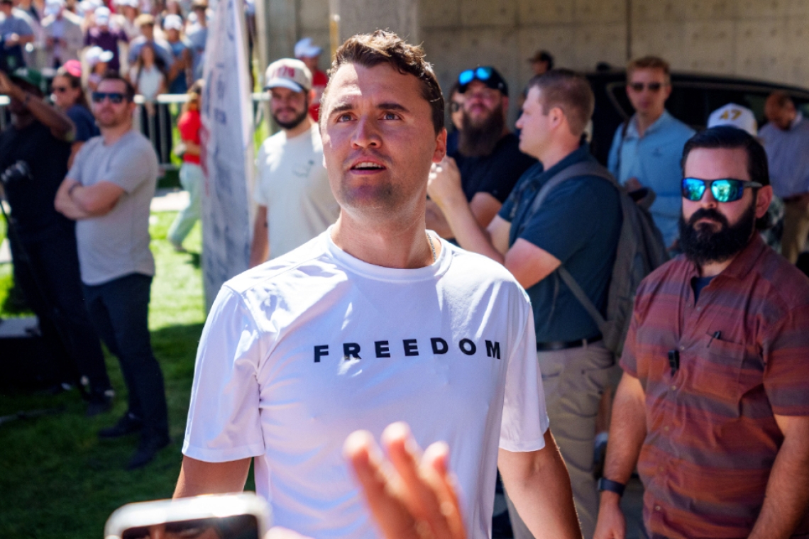 Νέες εξελίξεις στη δολοφονία Κερκ: Ανθρωποκυνηγητό για τον ύποπτο