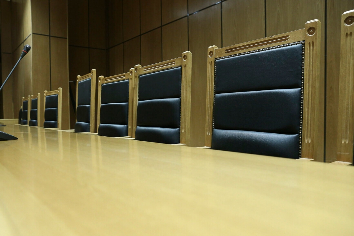 https://www.in.gr/wp-content/uploads/2025/09/2021-06-29T135006Z_907343569_RC2DAO9T4EZC_RTRMADP_5_ROCHE-NOVARTIS-LAWSUIT-1-1200x729-620x350.jpg