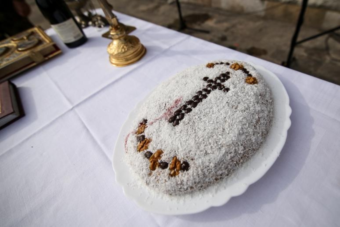 https://www.parapolitika.gr/images/640x360/jpg/files/2025-09-09/iereas.jpg