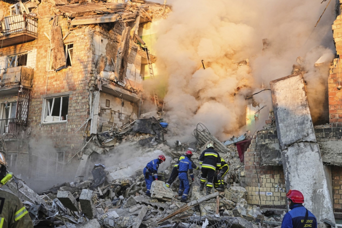 Μαζική ρωσική επίθεση στο Κίεβο άφησε πίσω της τέσσερις νεκρούς