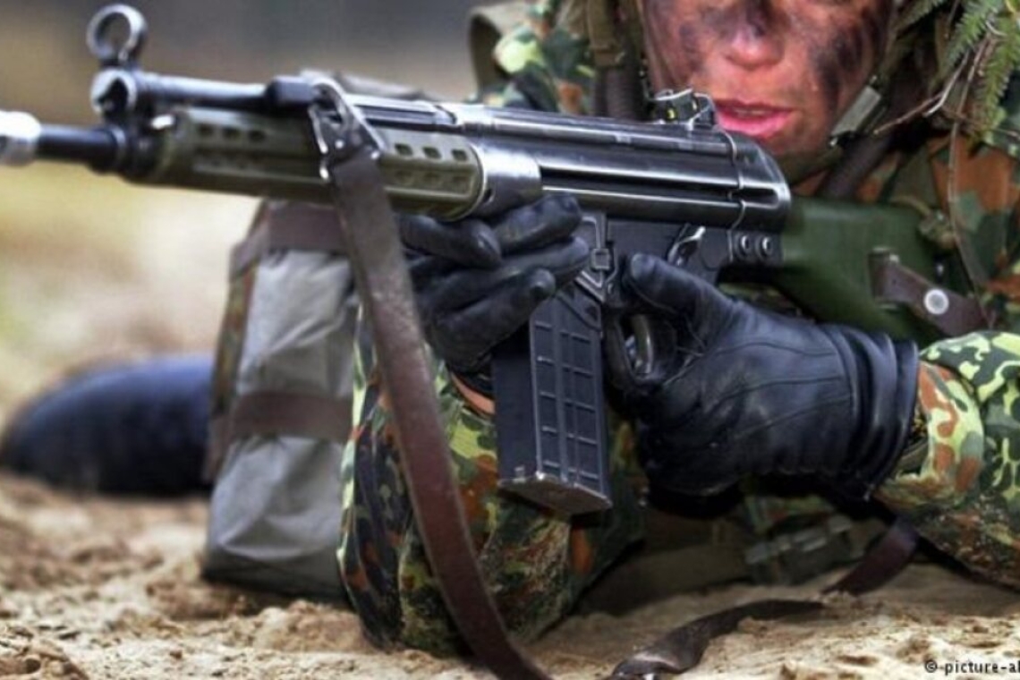 Η Γερμανία καταργεί τους περιορισμούς στις εξαγωγές όπλων προς το Ισραήλ