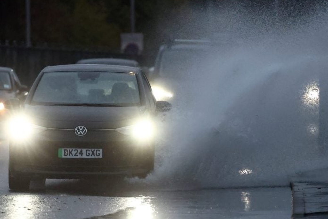 Η κακοκαιρία Benjamin σαρώνει Γαλλία - Ακυρώσεις πτήσεων στην Ολλανδία
