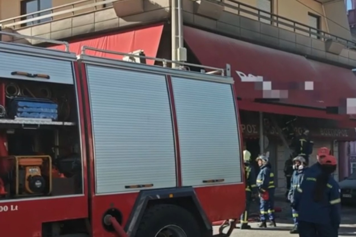 Ηλιούπολη: Φωτιά σε καφετέρια