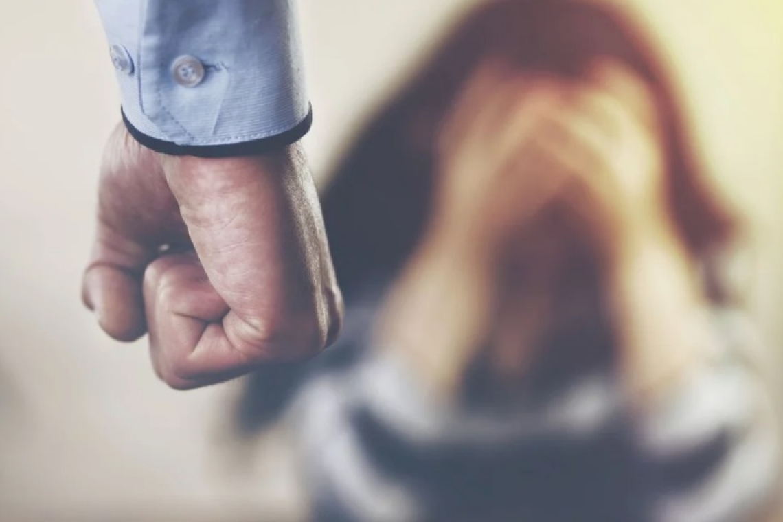 Ενδοοικογενειακή βία στην Κρήτη: 24χρονος επιτέθηκε στη σύντροφό του