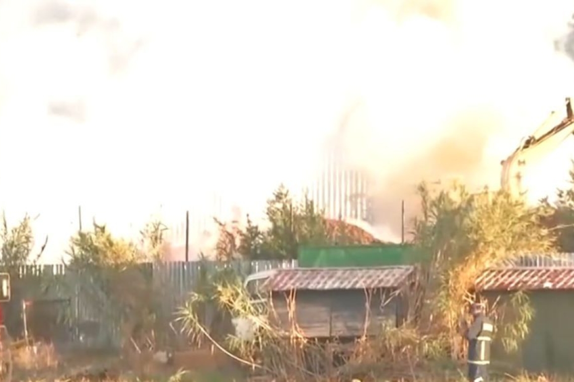 Συναγερμός στις Σέρρες για πυρκαγιά σε εργοστάσιο ανακύκλωσης