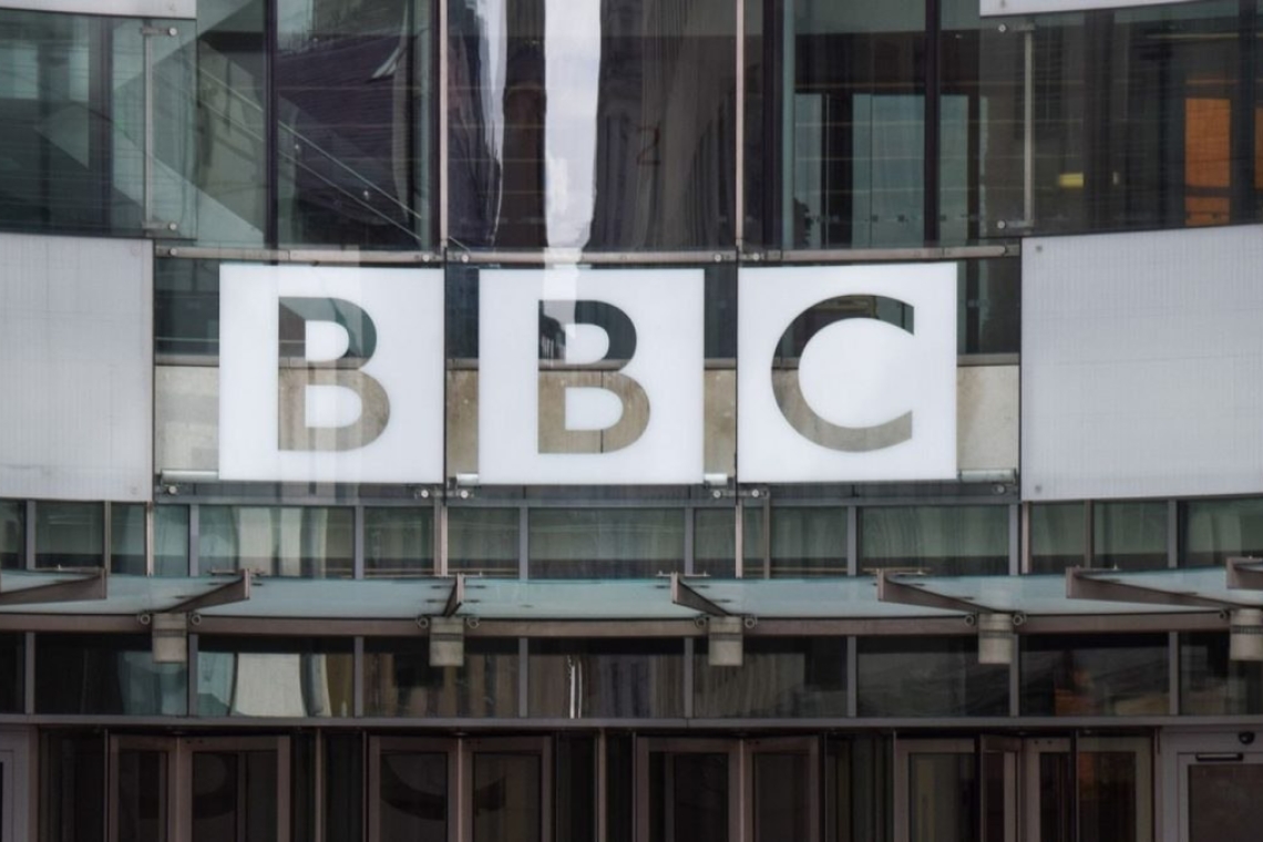 Κρίση στο BBC με παραποιημένο βίντεο Τραμπ και παραιτήσεις