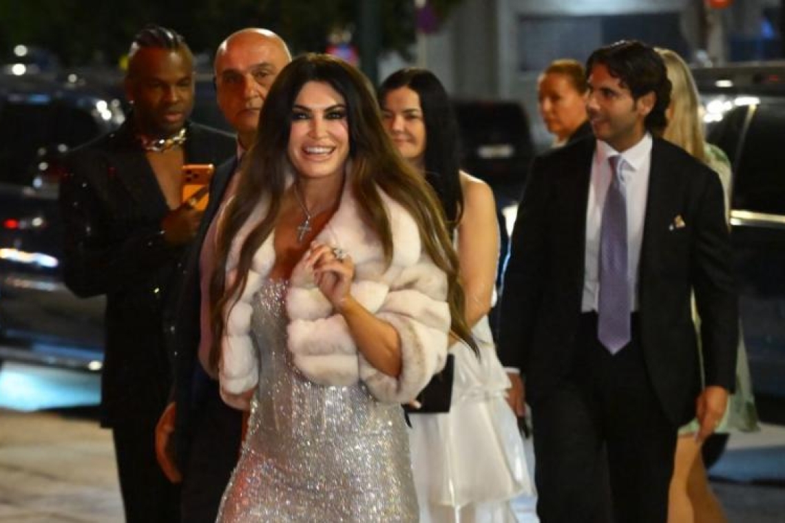 Πρέσβης ή πρέσβειρα; Η ανάρτηση του Γιώργου Μπαμπινιώτη για τον τίτλο της Κίμπερλι Γκίλφοϊλ