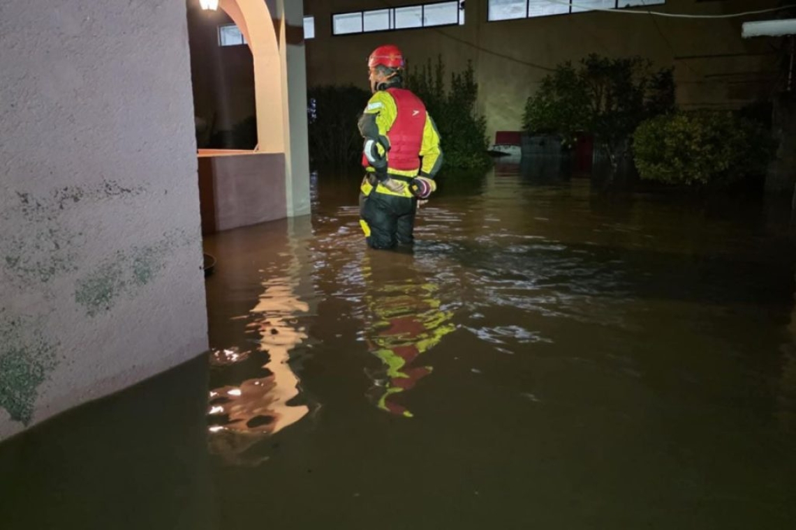 Η κακοκαιρία Adel χτυπάει με βροχές και καταιγίδες έως την Παρασκευή