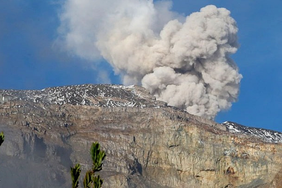 Ηφαίστειο Πουρασέ: Απειλή με νέφη τέφρας στην Κολομβία