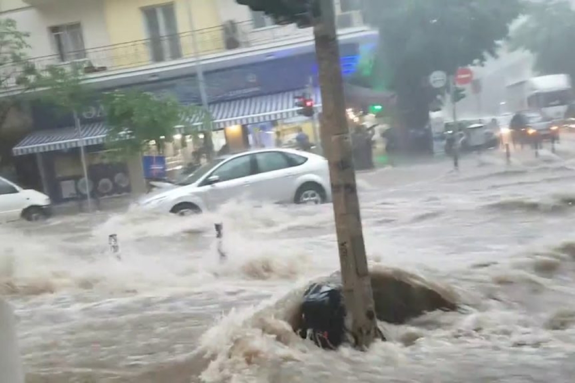 Κακοκαιρία Byron: Σοβαρή επιδείνωση και συναγερμός σε 8 περιφέρειες