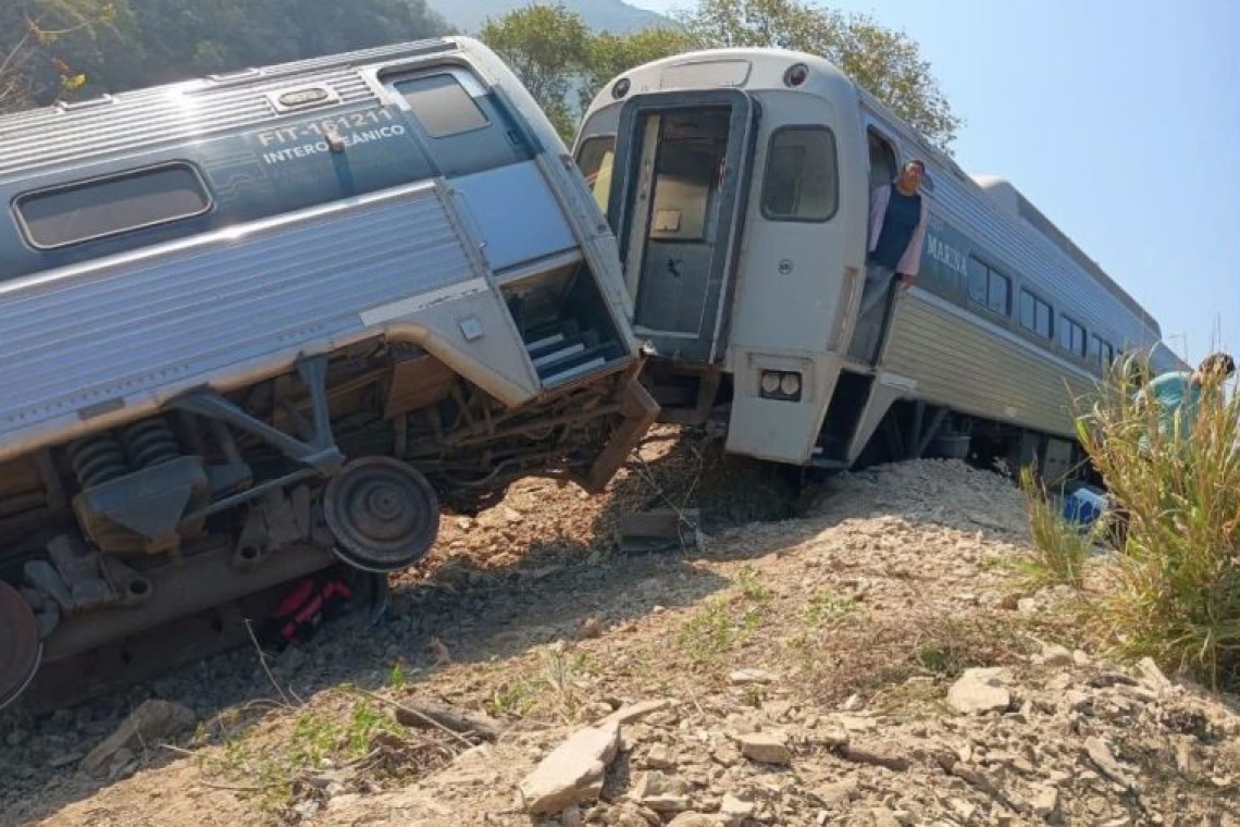 https://www.in.gr/wp-content/uploads/2025/12/train-derailment-1-mexico-620x350.jpg