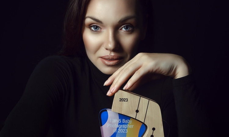 Ναταλία Ρίζου: Σταθερά στην παγκόσμια ελίτ της newborn φωτογραφίας