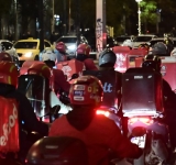 Απεργία διανομέων σε όλη την Ελλάδα την Τσικνοπέμπτη