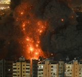 Κρίση στη Μέση Ανατολή: Ιρανικές επιθέσεις και εκρήξεις σε πολλές χώρες