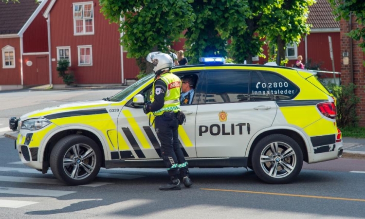 Σύλληψη τριών υπόπτων για βομβιστική επίθεση στην πρεσβεία των ΗΠΑ στο Όσλο