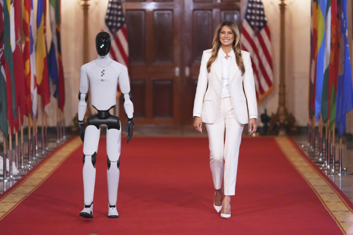 https://www.newsit.gr/wp-content/uploads/2026/03/melania-trump-robot-25032026-1200x630.jpg