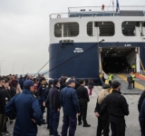 Αποκλεισμός του λιμανιού για πέμπτη ημέρα στη Μυτιλήνη