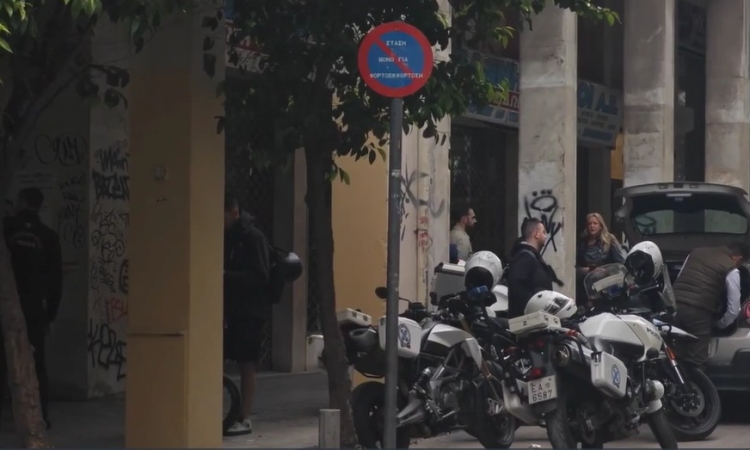 Θρίλερ με νεκρή στο κέντρο της Αθήνας