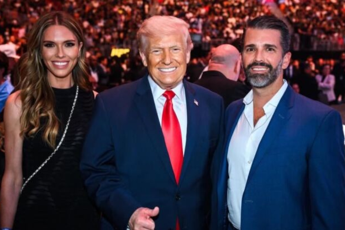https://www.real.gr/wp-content/uploads/2026/01/%CE%A4%CF%81%CE%B1%CE%BC%CF%80-CNBC-1200x749.jpg