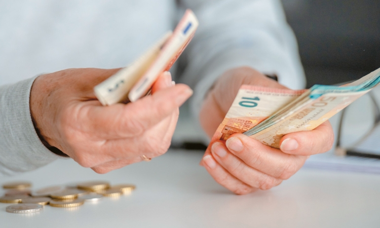 Τι θα γινόταν εάν όλοι οι άνθρωποι λάμβαναν τον ίδιο μισθό;