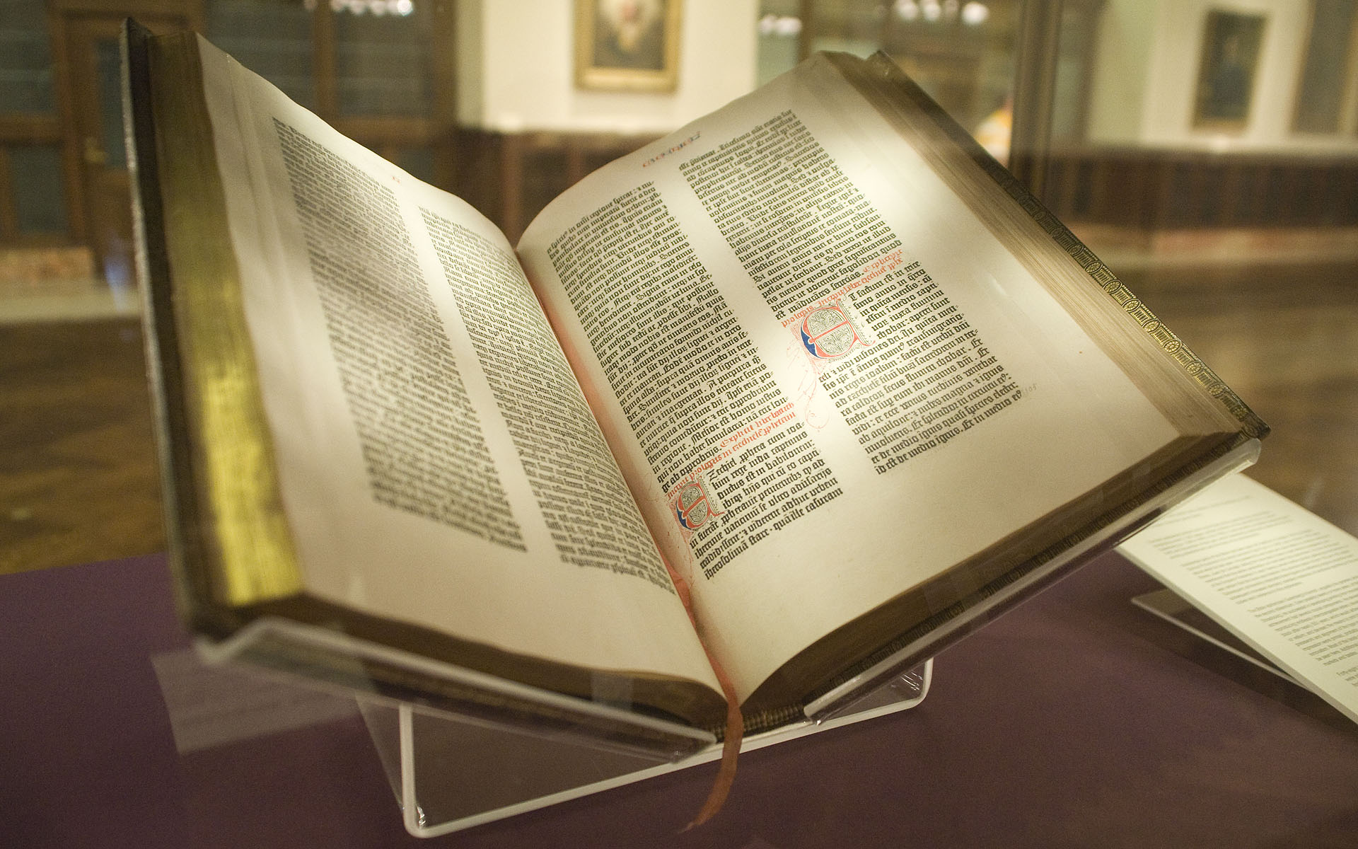 Gutenberg Bible Lenox Copy New York Public Library 2009. Pic 01